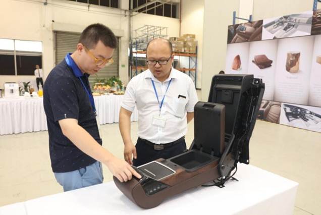 巴斯特的极致天窗工艺开元ky棋牌遇见伟(图28) 巴斯特的极致天窗工艺开元ky棋牌遇见伟(图28)