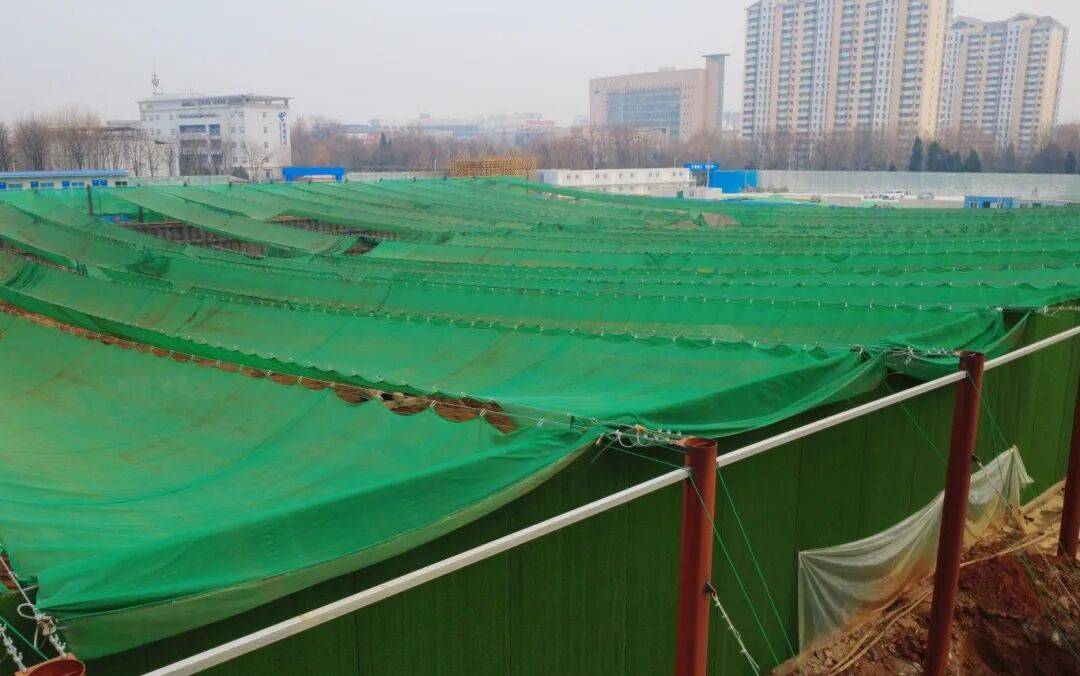 —秦皇岛经济技术开发区银泰项目防尘天幕全